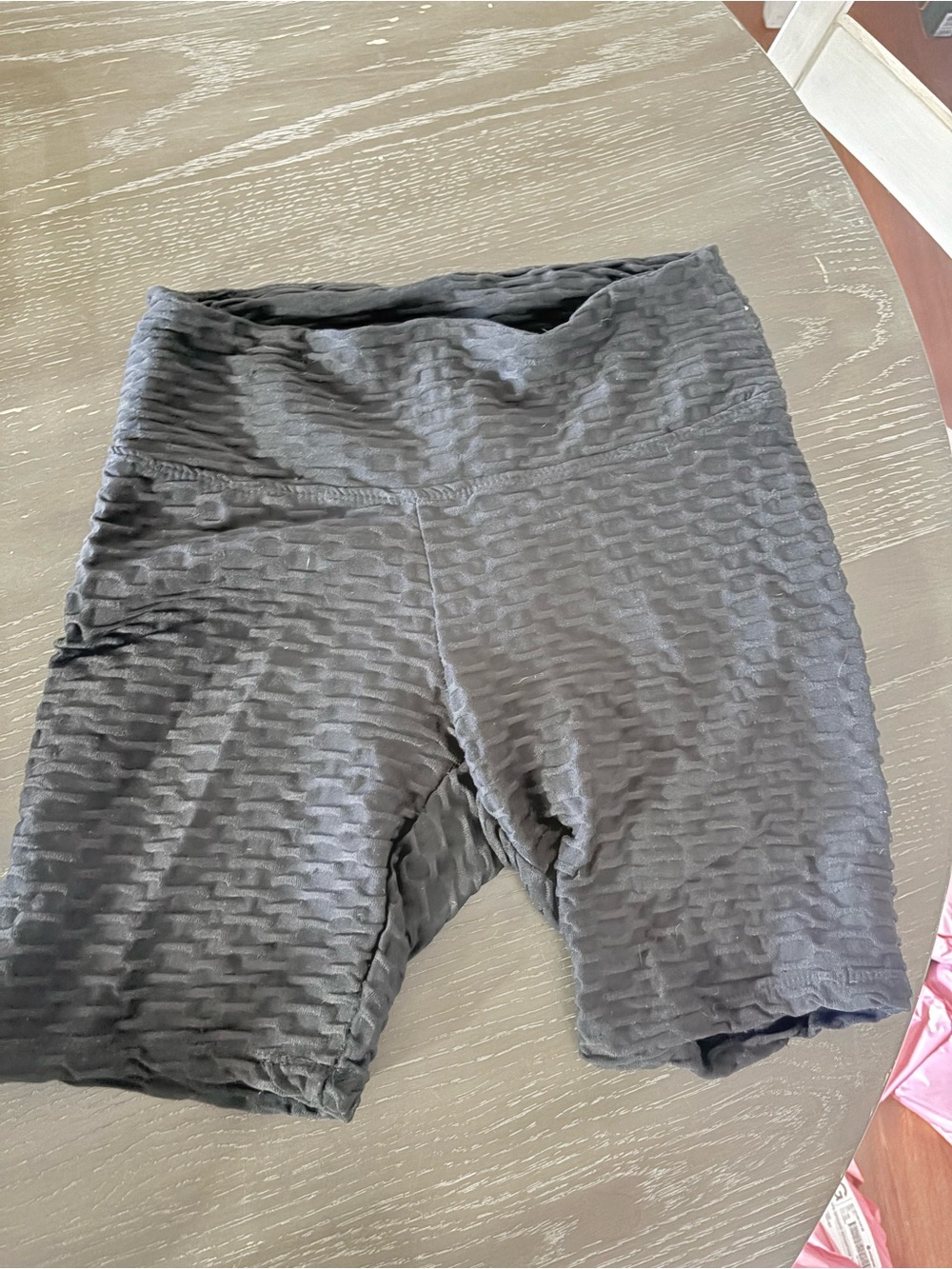Womenโs High-Waist Textured Athletic Shorts in Black